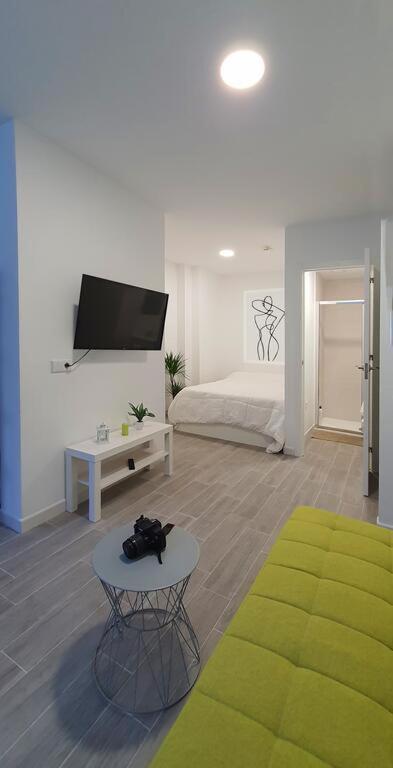 Apartamento De 2020 A Estrenar En Pleno Centro1B Algeciras Exterior photo